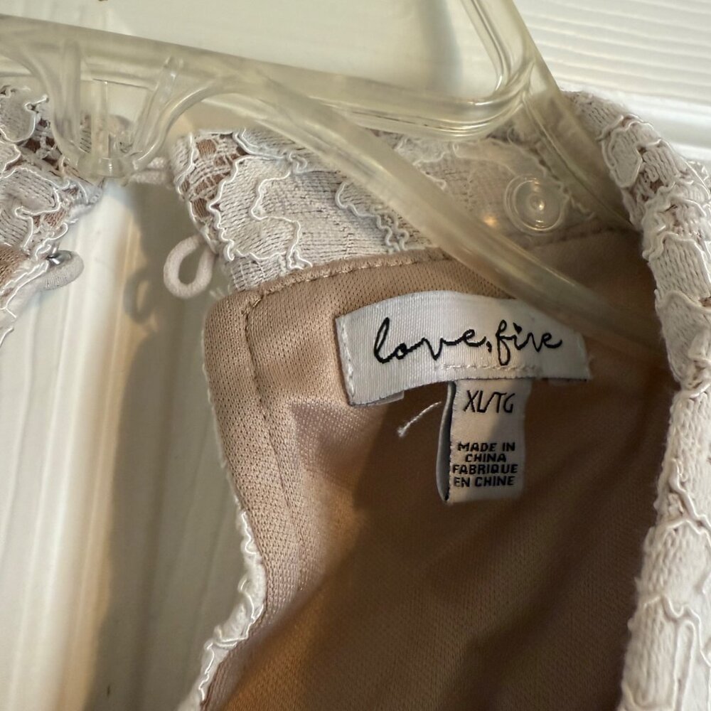 Love, Fire Women’s Sleeveless Lace Blouse, Cream, XL - Picture 3 of 9